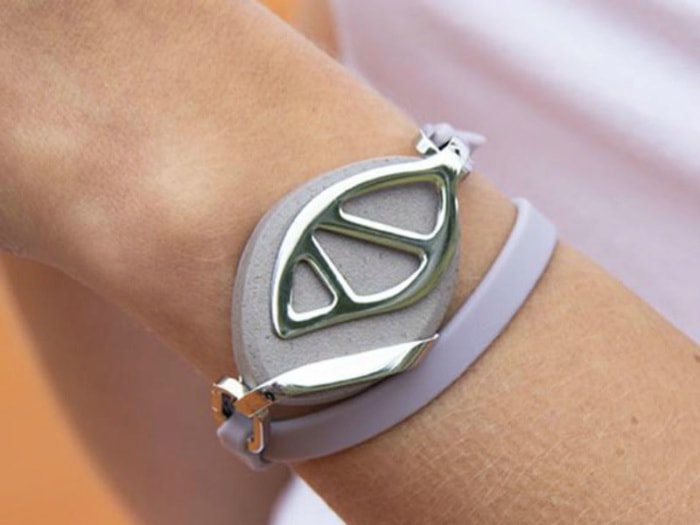 Фитнес-трекер Bellabeat Leaf Urban HT-20LF-SL-02 (Gray/Silver) купить в интернет-магазине icover