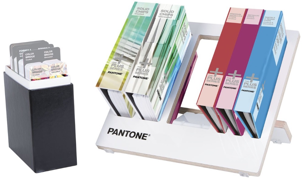 Купить набор цветовых справочников pantone reference library complete (gpc105) в Москве. В нашем каталоге интернет-магазина icover.ru вы можете ознакомиться с ценами, подробным описанием, фотографиями и техническими характеристиками. Низкие цены. Высокое качество. Доставка по России. Заказать товары по телефону +7(495)229-39-50 Набор цветовых справочников Pantone Reference Library Complete (GPC105) купить в интернет-магазине icover