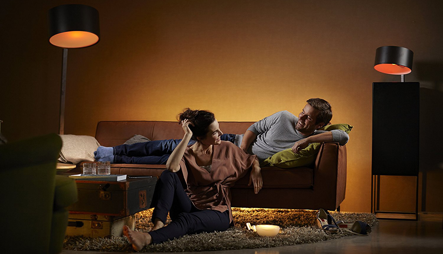 Умная светодиодная лампа Philips Hue White and Color Ambiance GU10 (929000261705) купить в интернет-магазине icover