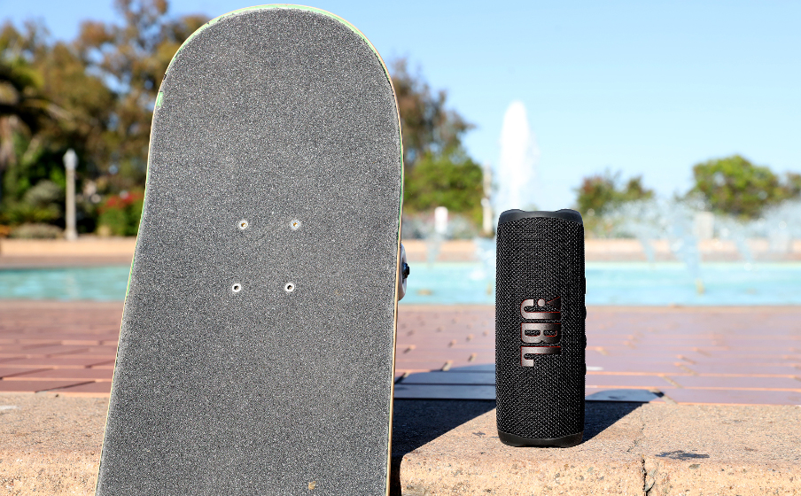 Портативная акустика JBL Flip 6 JBLFLIP6BLK (Black) купить в интернет-магазине icover