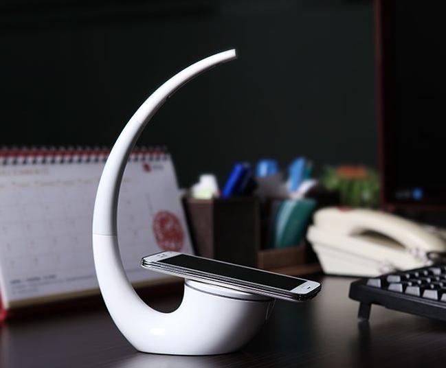 Лампа Nillkin Phantom с беспроводной зарядкой (White) купить в интернет-магазине icover