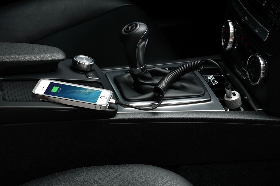 Автомобильное зарядное устройство Just Mobile Highway Max CC-128 (Black/Silver) купить в интернет-магазине icover