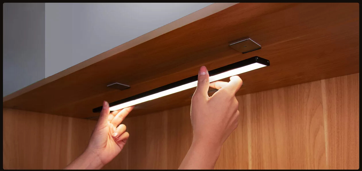 Световая панель с датчиком движения Yeelight Motion Sensor Closet Light A20 (Silver) купить в интернет-магазине icover