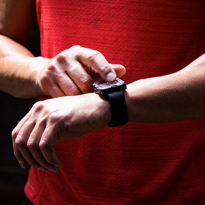 Griffin Survivor Tactical -  чехол для часов Apple Watch 42mm (Black) купить в интернет-магазине icover