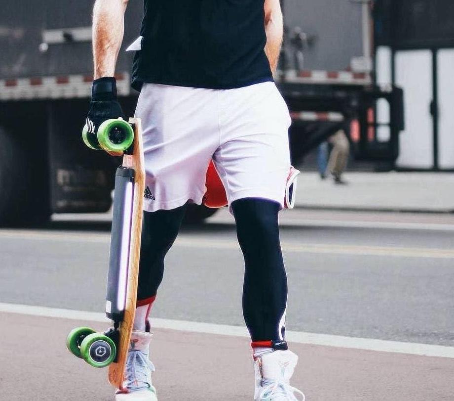 Купить скейтборд xiaomi acton electric skateboard nxt-33001 (gray/green) в Москве. В нашем каталоге интернет-магазина icover.ru вы можете ознакомиться с ценами, подробным описанием, фотографиями и техническими характеристиками. Низкие цены. Высокое качество. Доставка по России. Заказать товары по телефону +7(495)229-39-50 Скейтборд Xiaomi Acton Electric Skateboard NXT-33001 (Gray/Green) купить в интернет-магазине icover