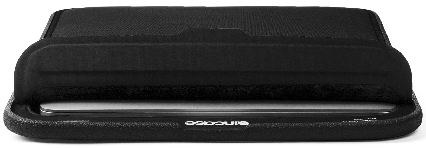 Incase Icon Sleeve with Tensaerlite (CL60659) - чехол для MacBook 12" (Black) купить в интернет-магазине icover