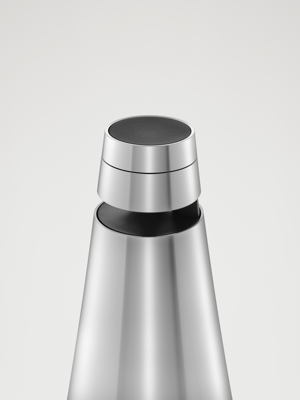 Беспроводная акустическая система Bang & Olufsen BeoSound 1 (Silver) купить в интернет-магазине icover