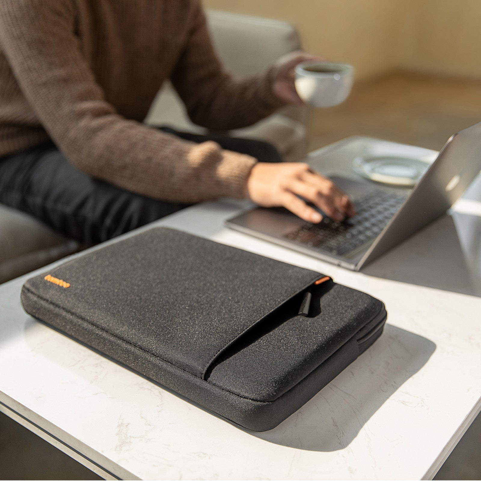 Чехол Tomtoc Defender A13 Laptop Sleeve для ноутбуков 16" (Black) купить в интернет-магазине icover