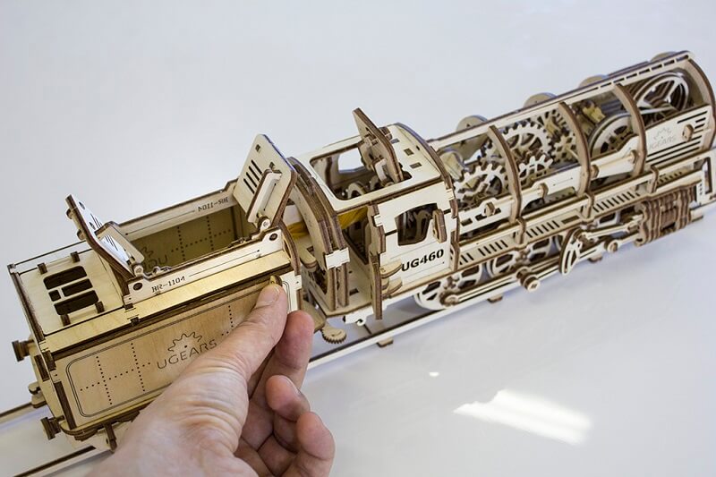 Ugears Механический конструктор 3D-пазл Локомотив с тендером, 47*12 см, 443 эл 70012 купить в интернет-магазине icover