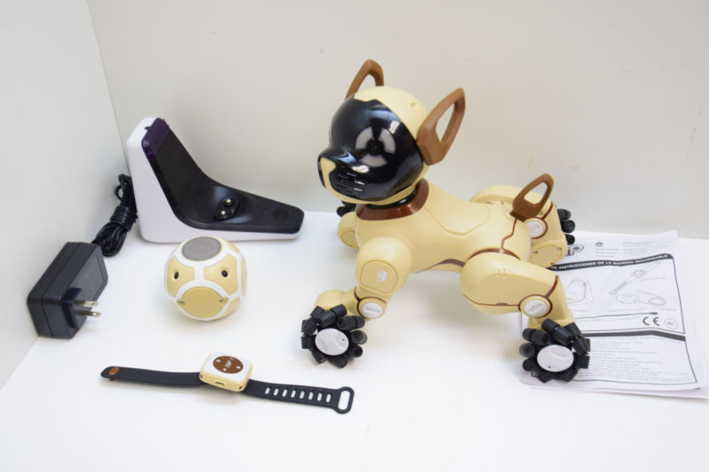Интерактивная игрушка робот WowWee Chip (Choco) купить в интернет-магазине icover