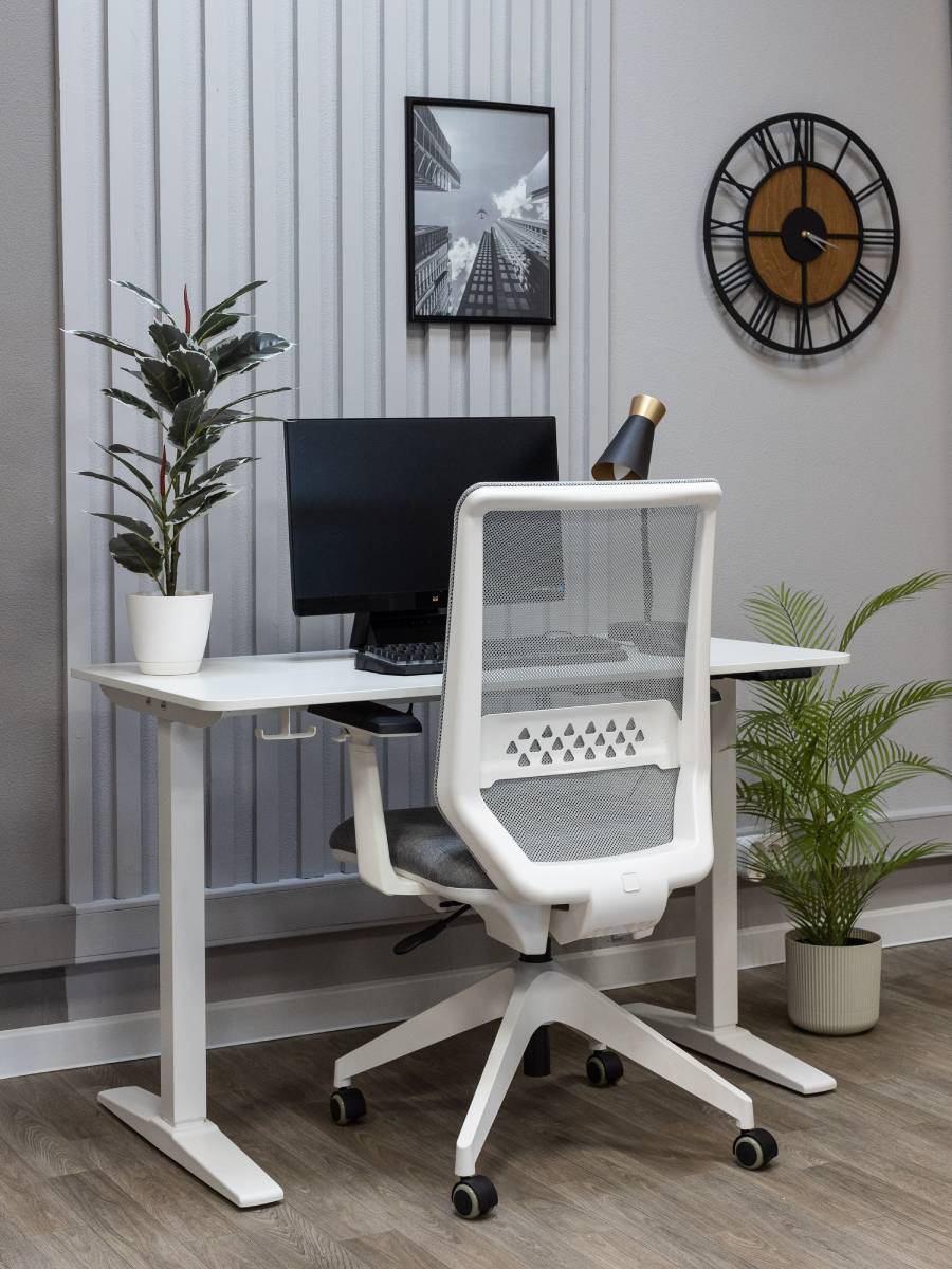 Стол игровой Бюрократ Knight Table T2 (White) купить в интернет-магазине icover