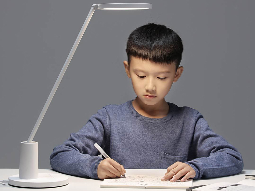 Настольная лампа Xiaomi Yeelight LED Eye-friendly Prime YLTD06YL (White) купить в интернет-магазине icover