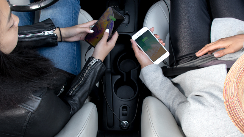 Автомобильное зарядное устройство Belkin Boost Up Dual USB-A 24W CCB001btBK (Black) купить в интернет-магазине icover