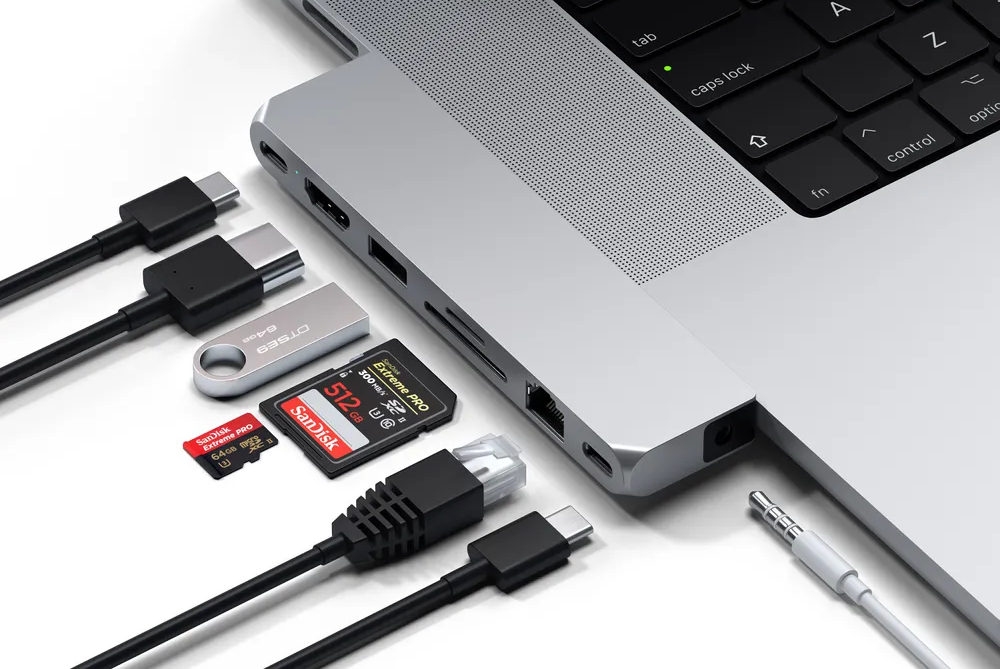 Хаб Satechi USB-C Pro Hub Max ST-UCPHMXS для MacBook Pro 2021 (Space Grey) купить в интернет-магазине icover