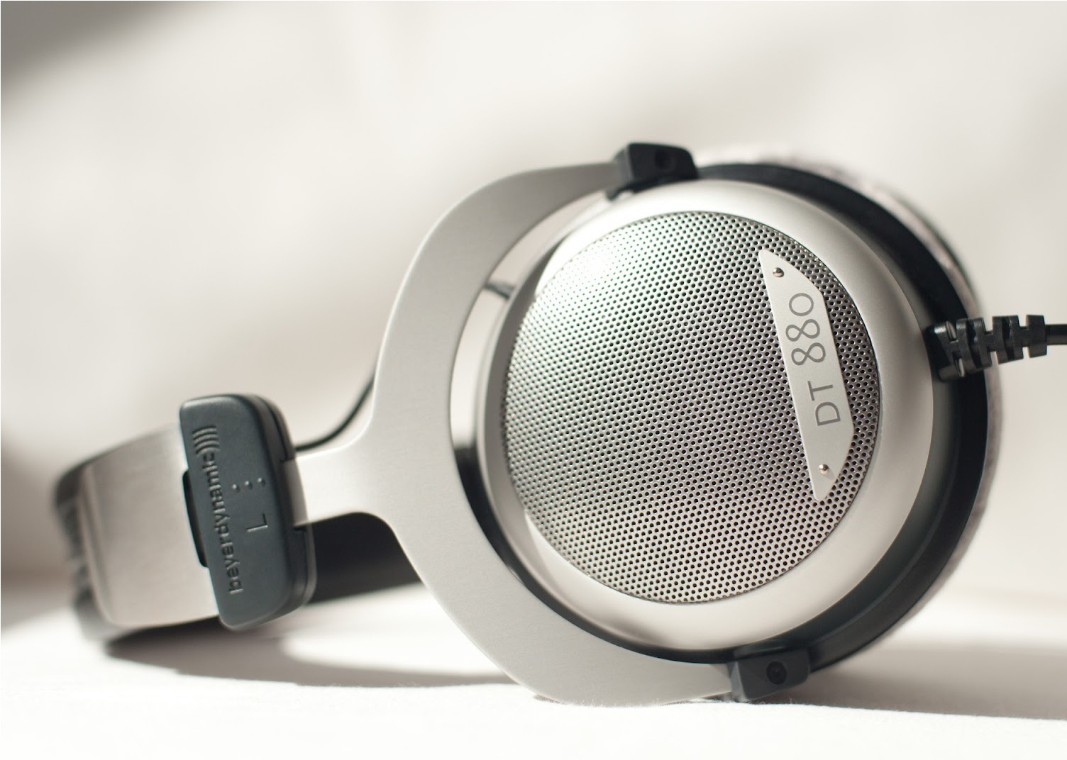 Наушники Beyerdynamic DT 880 32 Ohm (Silver) купить в интернет-магазине icover