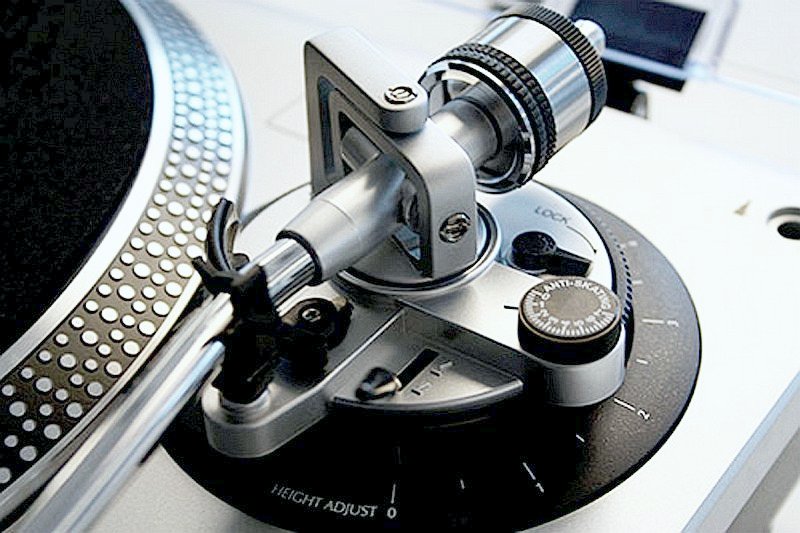 Проигрыватель виниловых пластинок Audio-Technica AT-LP120USBHC (Black) купить в интернет-магазине icover