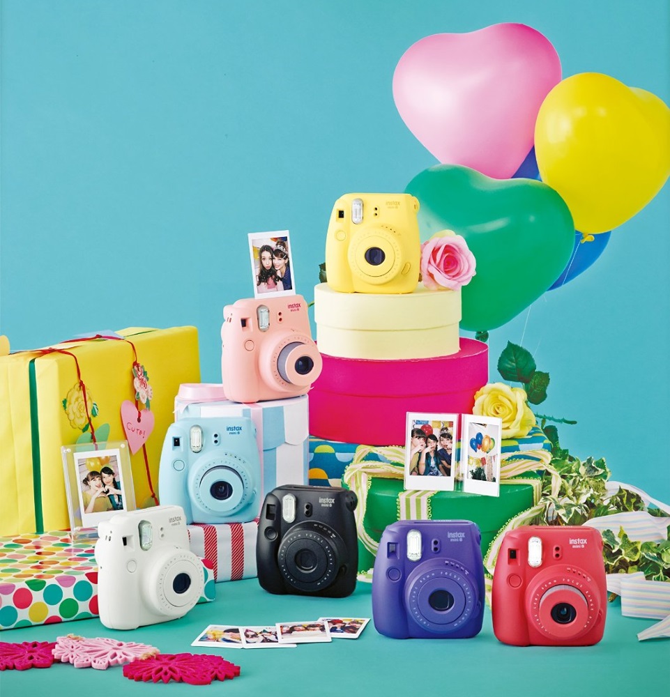 Купить камера моментальной печати fujifilm instax mini 8 (black) в Москве. В нашем каталоге интернет-магазина icover.ru вы можете ознакомиться с ценами, подробным описанием, фотографиями и техническими характеристиками. Низкие цены. Высокое качество. Доставка по России. Заказать товары по телефону +7(495)229-39-50 Камера моментальной печати Fujifilm Instax Mini 8 (Black) купить в интернет-магазине icover