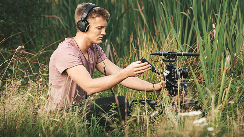 Наушники Beyerdynamic DT 240 Pro 718270 (Black) купить в интернет-магазине icover