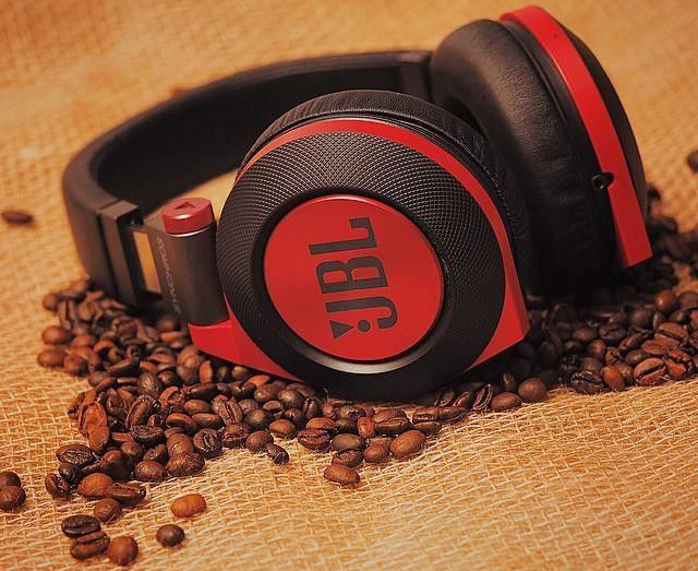 JBL Synchros E50BT - накладные наушники (Red) купить в интернет-магазине icover