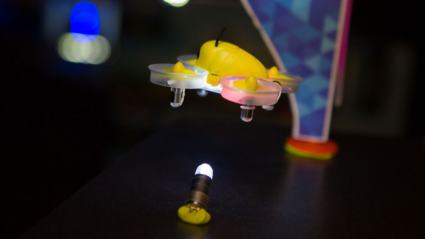 Квадрокоптер Blade Inductrix FPV BNF BLH8580 (Yellow) купить в интернет-магазине icover