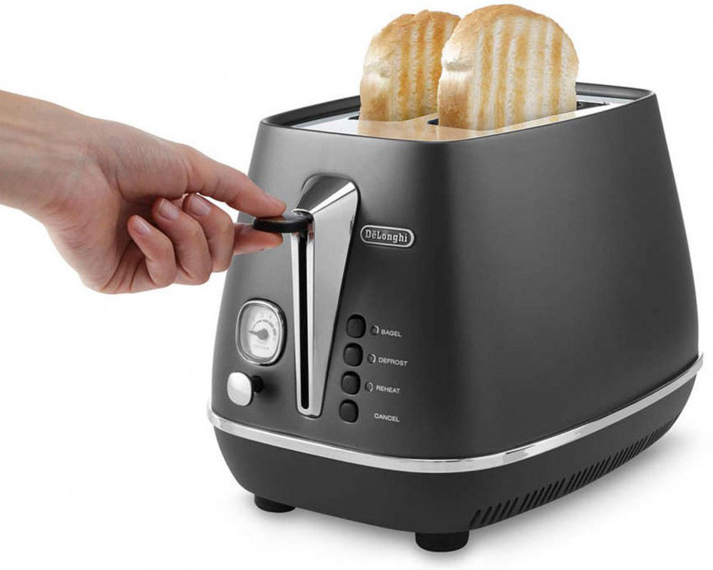 Купить delonghi distinta cti 2103 - тостер (black) в Москве. В нашем каталоге интернет-магазина icover.ru вы можете ознакомиться с ценами, подробным описанием, фотографиями и техническими характеристиками. Низкие цены. Высокое качество. Доставка по России. Заказать товары по телефону +7(495)229-39-50 DeLonghi Distinta CTI 2103 - тостер (Black) купить в интернет-магазине icover