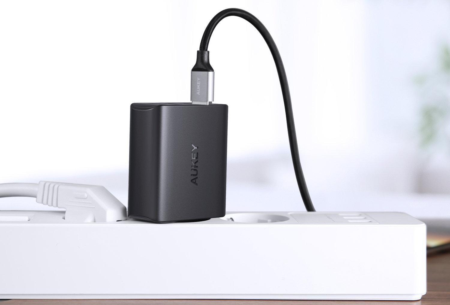Зарядное устройство Aukey PA-U48 с 4-портами 40W/8A (Black) купить в интернет-магазине icover