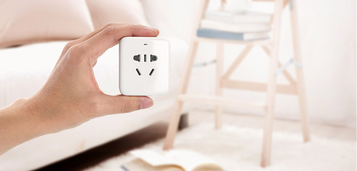 Умная Wi-Fi розетка Xiaomi Mi Smart Socket Power Plug (White) купить в интернет-магазине icover