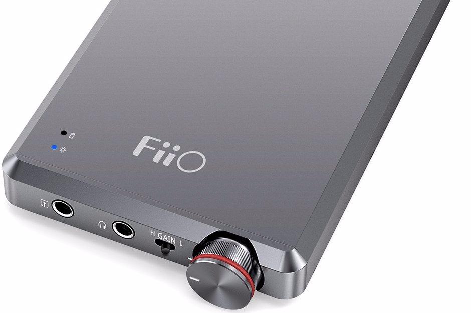 Усилитель FiiO A5 для наушников (Titanium) купить в интернет-магазине icover