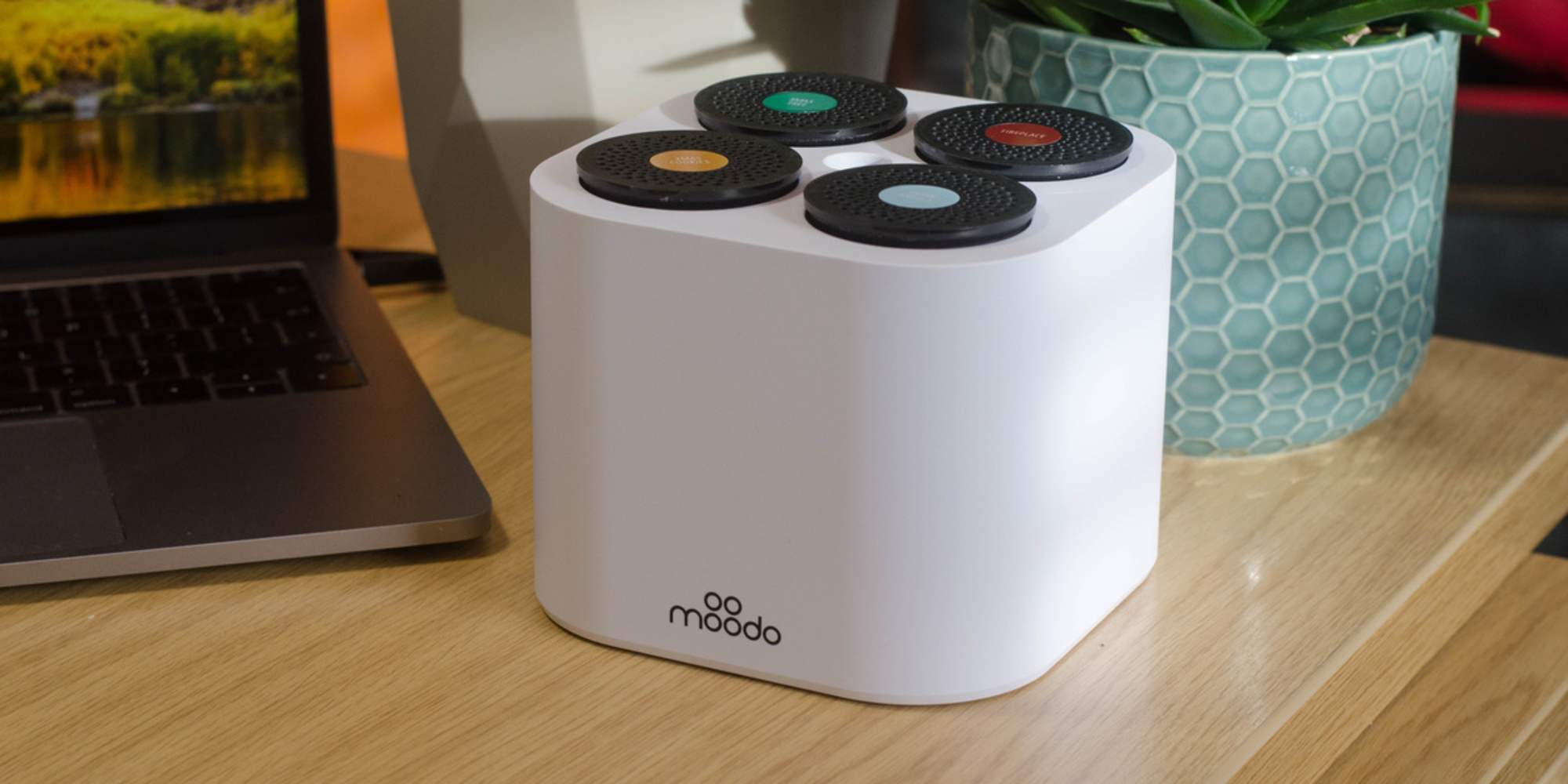 Умный аромадиффузор Moodo MODW-0001E (White) купить в интернет-магазине icover