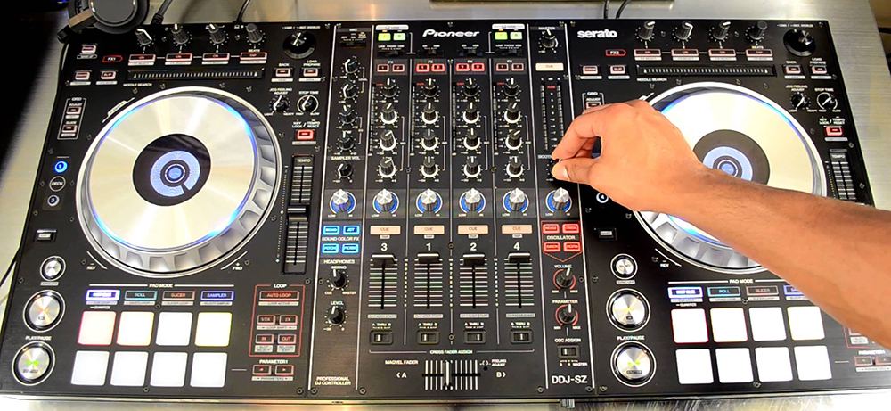 Купить dJ-контроллер Pioneer DDJ-SZ (Black) в Москве в каталоге dJ