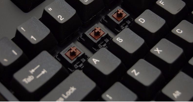 Zowie Celeritas - игровая клавиатура (Black/Cherry MX Brown) купить в интернет-магазине icover
