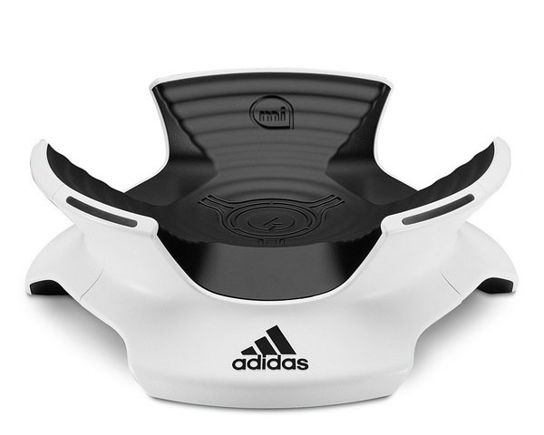 Полноразмерный умный футбольный мяч Adidas miCoach Smart Ball (Black/White) купить в интернет-магазине icover
