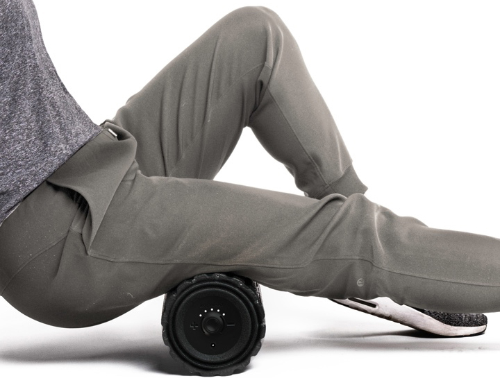 Купить массажный валик theragun wave roller (black) в Москве. В нашем каталоге интернет-магазина icover.ru вы можете ознакомиться с ценами, подробным описанием, фотографиями и техническими характеристиками. Низкие цены. Высокое качество. Доставка по России. Заказать товары по телефону +7(495)229-39-50 Массажный валик Theragun Wave Roller (Black) купить в интернет-магазине icover