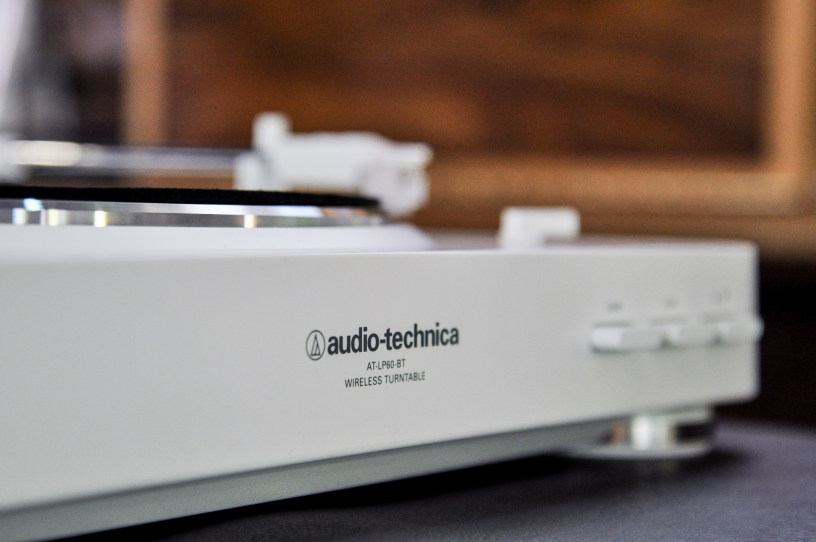 Проигрыватель виниловых пластинок Audio-Technica AT-LP60-BT (Black) купить в интернет-магазине icover