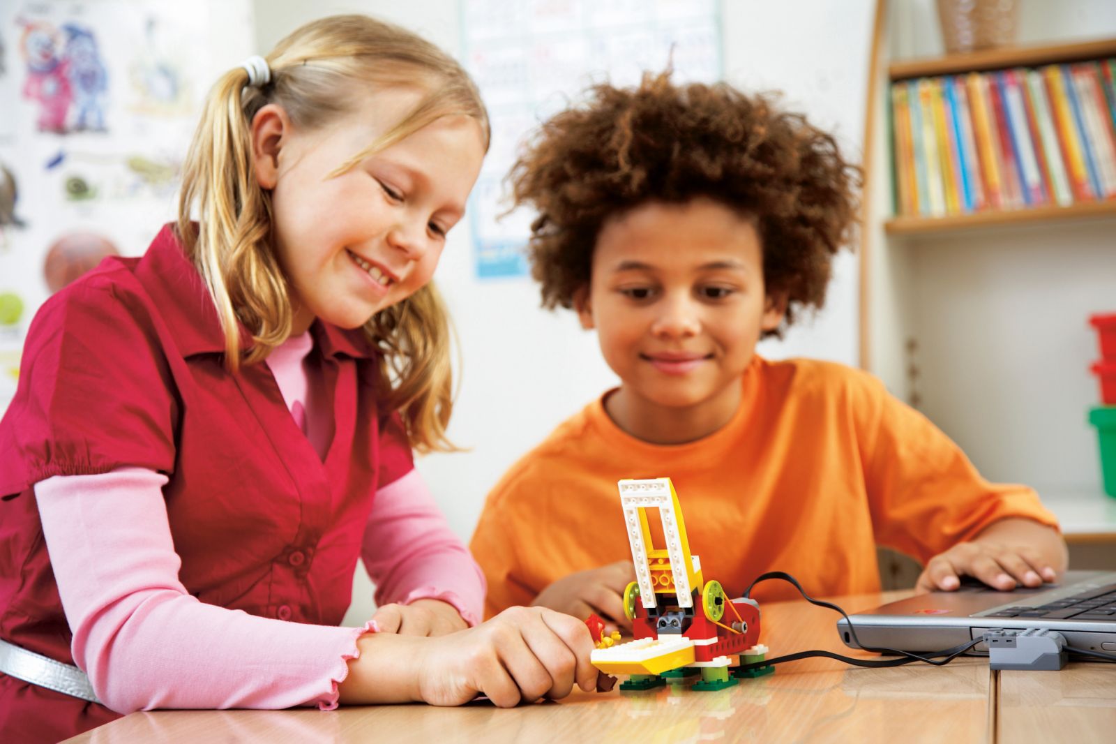 Перворобот WeDo + набор Простые механизмы + ресурсный набор WeDo Lego Education 9580+9689+9585 (Multicolor) купить в интернет-магазине icover