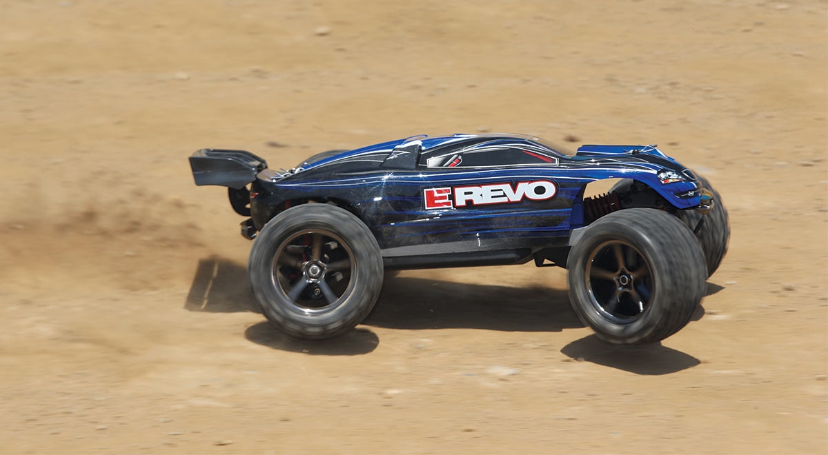 Радиоуправляемый автомобиль Traxxas E-Revo 4WD RTR 1:16 (Blue) купить в интернет-магазине icover