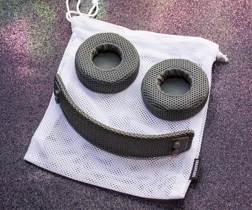 Urbanears Hellas - беспроводные наушники с микрофоном (Black Belt) купить в интернет-магазине icover