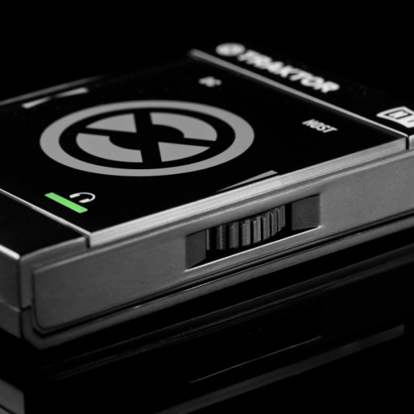 Native Instruments Traktor Audio 2 Mk2 (MCI51269) - USB DJ-контроллер купить в интернет-магазине icover