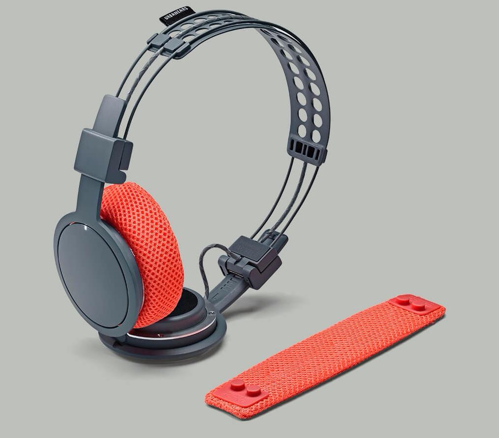 Urbanears Hellas - беспроводные наушники с микрофоном (Rush) купить в интернет-магазине icover