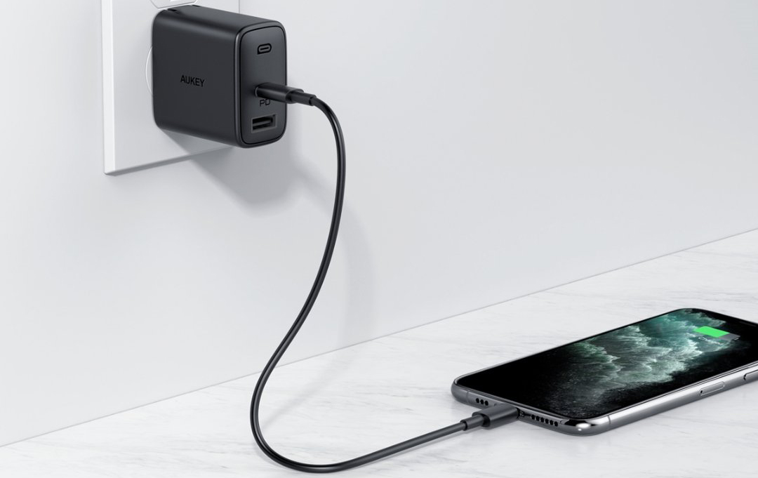 Сетевое зарядное устройство Aukey Swift Mix Dual-Port 20W PD + Aipower 12W купить в интернет-магазине icover