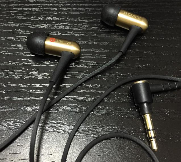 Купить sony xba-100 - внутриканальные наушники (gold) в Москве. В нашем каталоге интернет-магазина icover.ru вы можете ознакомиться с ценами, подробным описанием, фотографиями и техническими характеристиками. Низкие цены. Высокое качество. Доставка по России. Заказать товары по телефону +7(495)229-39-50 Sony XBA-100 - внутриканальные наушники (Gold) купить в интернет-магазине icover