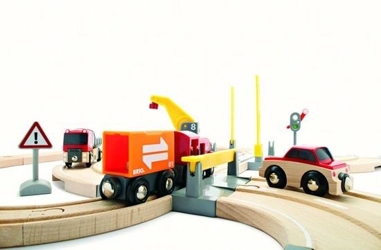 BRIO Железная дорога - переезд (33208) - деревянный игровой набор (Green) купить в интернет-магазине icover