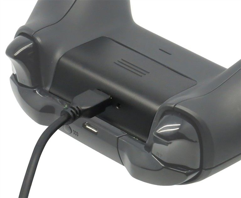 Комплект Microsoft Play & Charge Kit (S3V-00014) для Xbox One (Black) купить в интернет-магазине icover