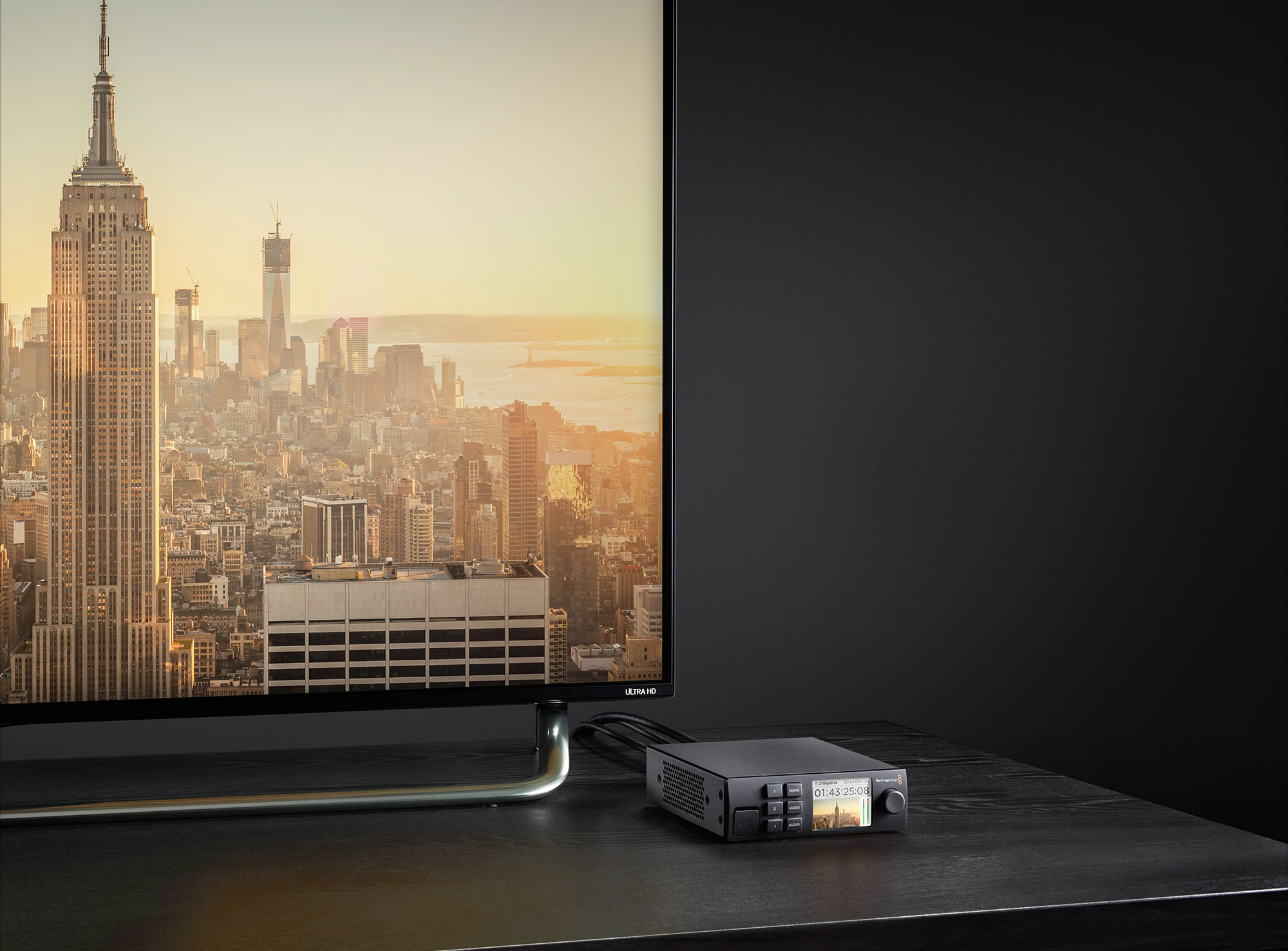 Купить blackmagic teranex mini - конвертер sdi to hdmi 12g в Москве. В нашем каталоге интернет-магазина icover.ru вы можете ознакомиться с ценами, подробным описанием, фотографиями и техническими характеристиками. Низкие цены. Высокое качество. Доставка по России. Заказать товары по телефону +7(495)229-39-50 Blackmagic Teranex Mini - конвертер SDI to HDMI 12G купить в интернет-магазине icover