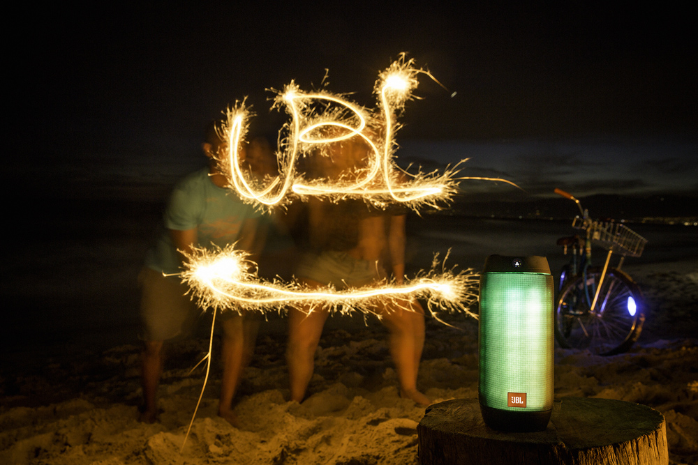 JBL Pulse 2 - портативная колонка (Silver) купить в интернет-магазине icover