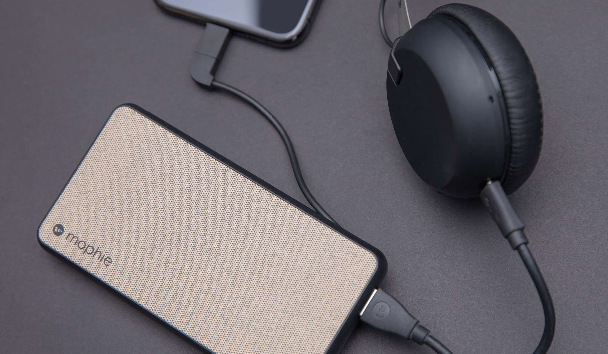 Внешний аккумулятор Mophie Powerstation Plus Mini Gen 4 4000 mAh 401101676 (Black) купить в интернет-магазине icover
