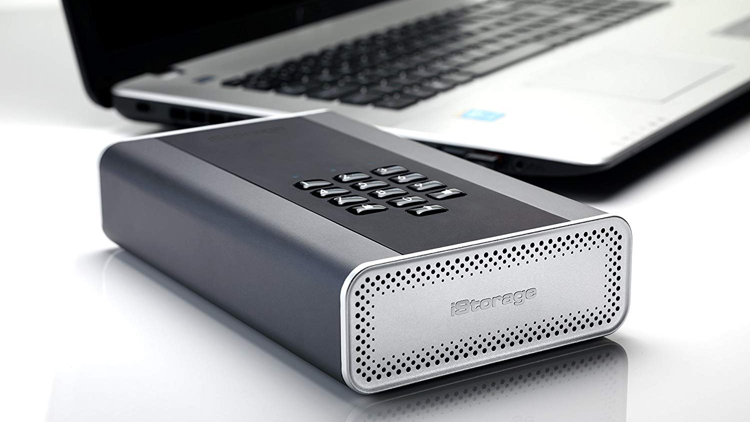 Защищенный внешний накопитель iStorage DiskAshur DT2 5Tb HDD (Silver) купить в интернет-магазине icover