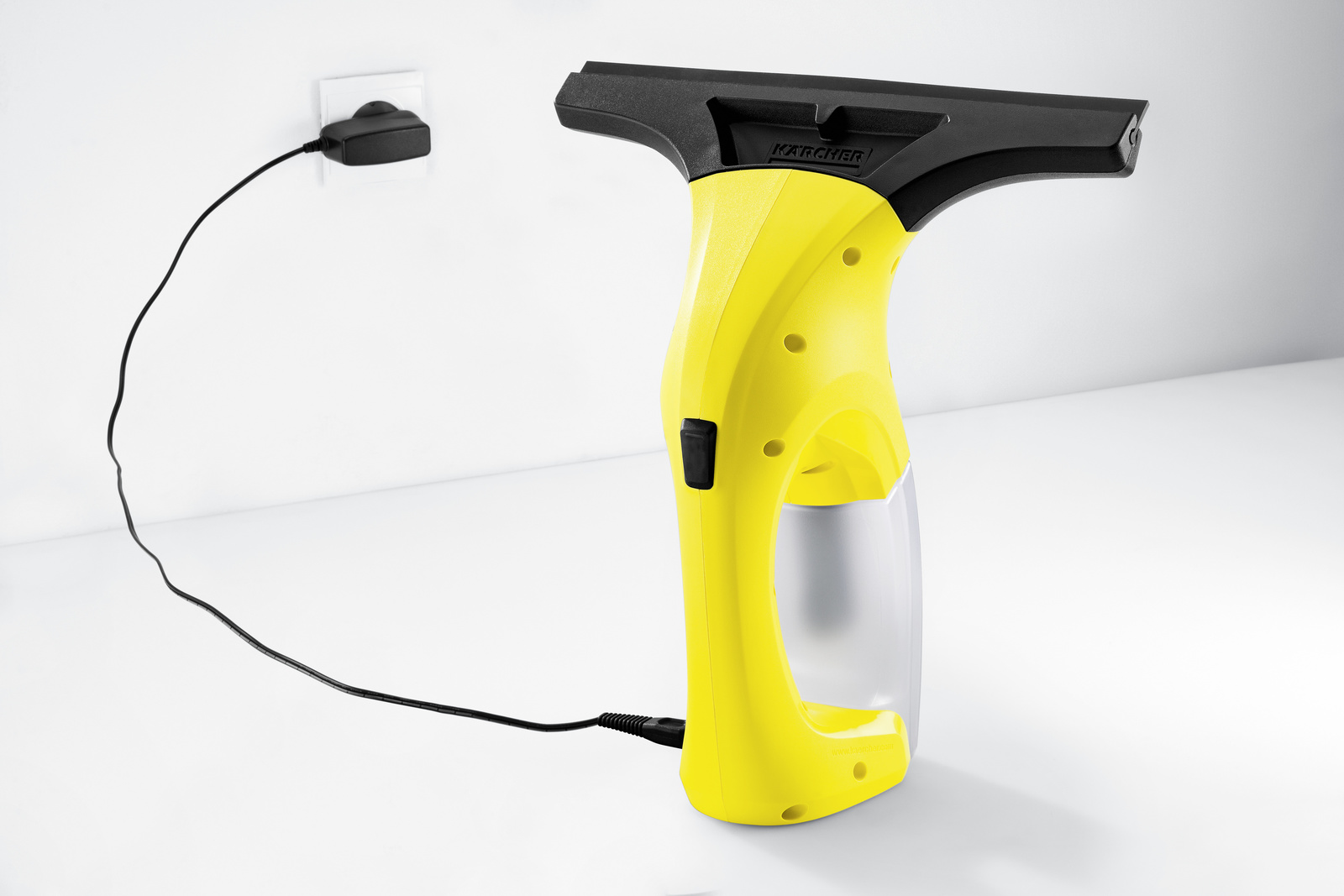 Ручной стеклоочиститель Karcher WV 1 Plus Frame Edition (1.633-228.0) купить в интернет-магазине icover
