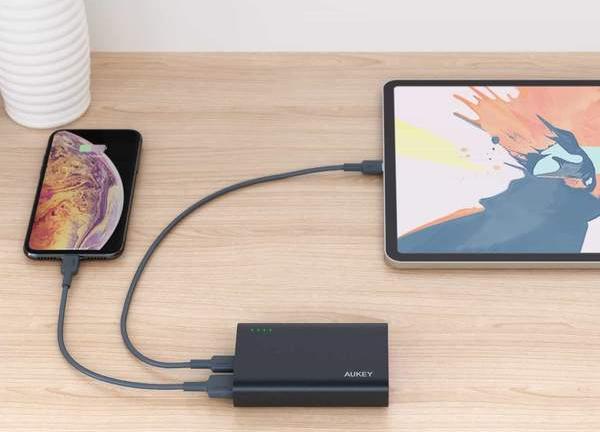Внешний аккумулятор Aukey PB-XD12 10000mAh (Black) купить в интернет-магазине icover