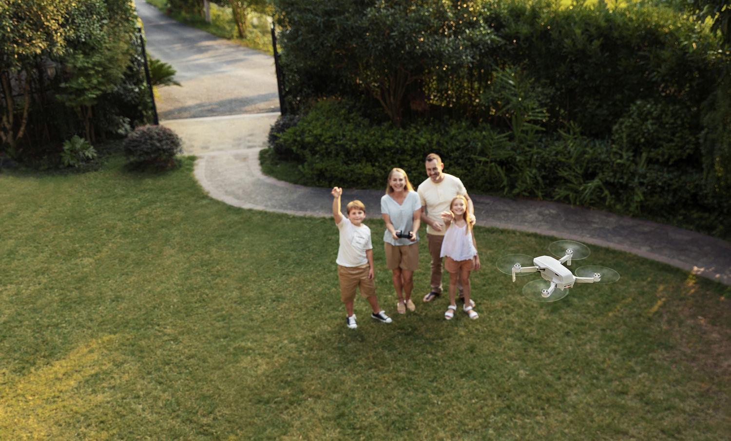 Квадрокоптер DJI Mavic Mini Fly More Combo (White) купить в интернет-магазине icover